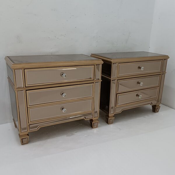 Brown Bedside Mirrored Table 0102008
