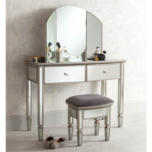 0109001 Dressing Table
